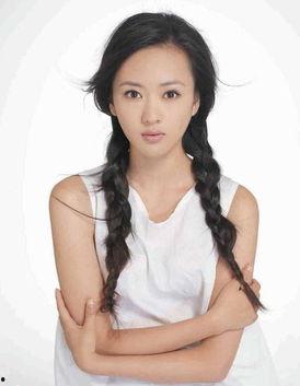 打一女明星,揭秘当红女明星的璀璨人生