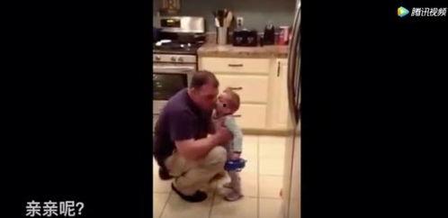 打屁股作文男打女脱视频,男教师当众打女学生，脱衣视频引发社会热议